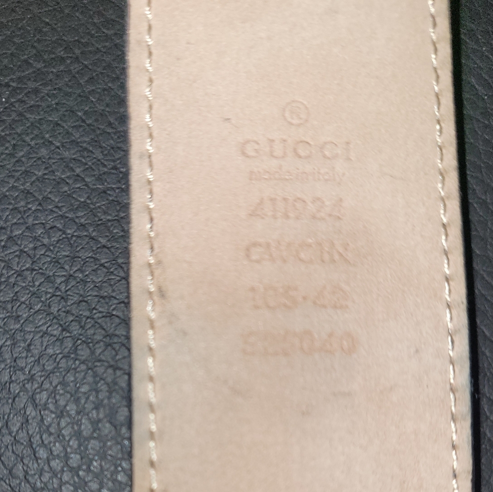 Gucci Black and Gold Luxury Belt - Picture 2 of 3